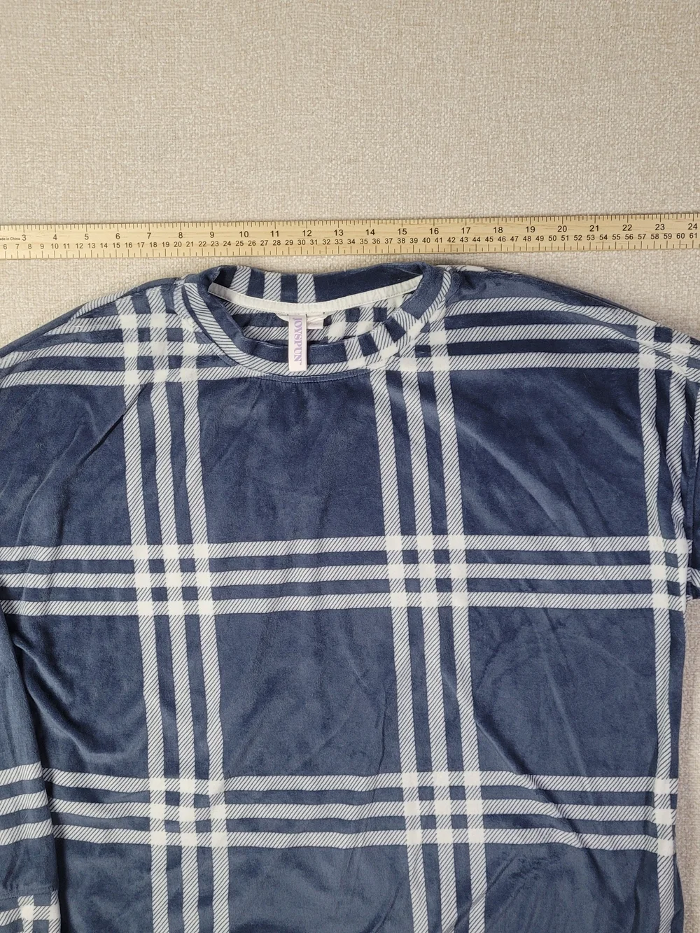 Cozy Women's Navy Plaid Long-Sleeve Pajama Set - Picture 5 of 12